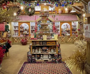 Christmas Shop 2025 4-2