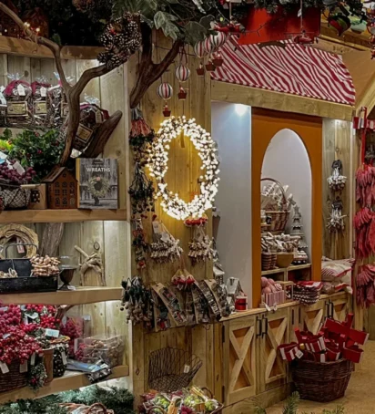 Christmas Shop 2025 7-2