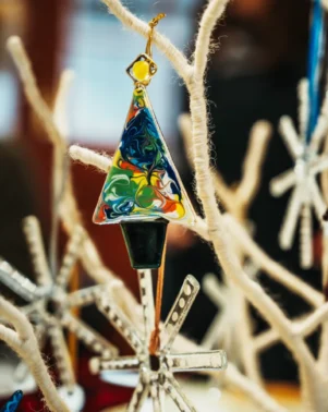 Danielle Hopkinson Glass Workshop Christmas 2025 9 GreyLS