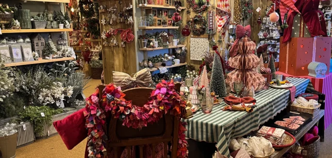 Christmas Shop header 4