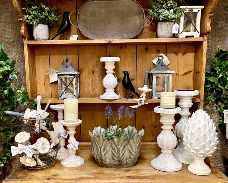 Garden Room shelves with candles