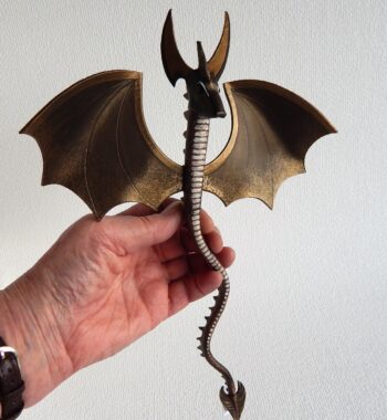 24-LindaAdkins-LeatherDesignandCraft-dragon