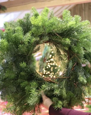 Christmas Wreath LS 8